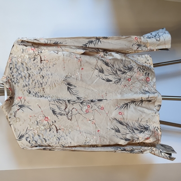 Kenneth Cole silk blouse - Picture 6 of 7